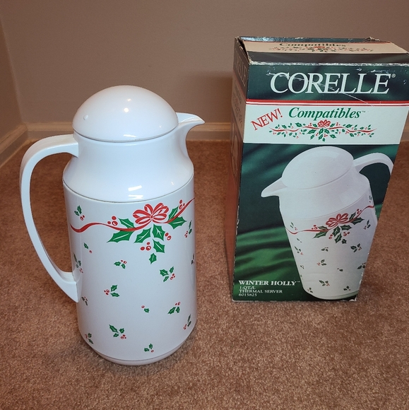 Corelle Dining Vintage Corelle Winter Holly Thermal Server Poshmark